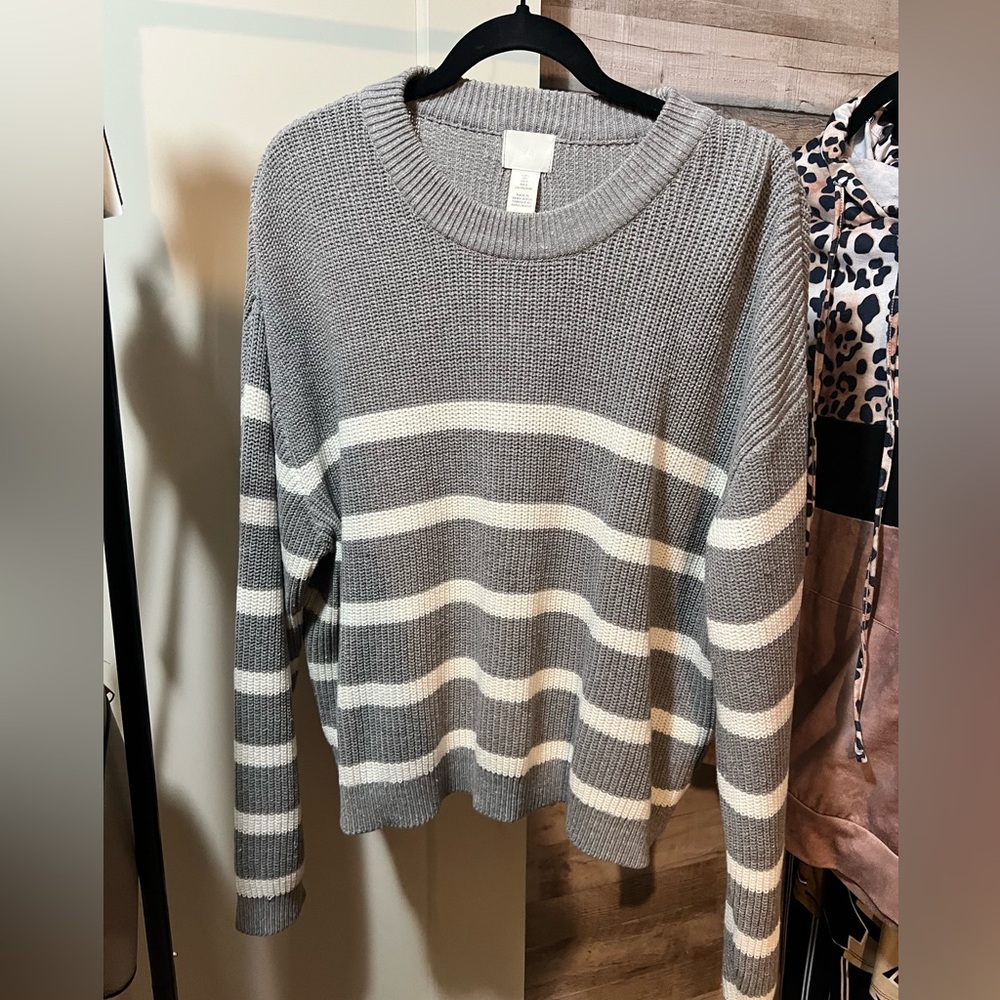 H&M Grey and White Striped Sweater